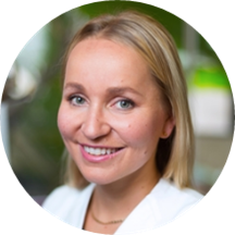 Dr. Kamila Szczepaniec, DDS