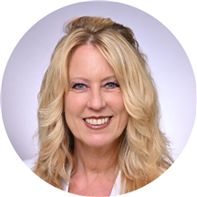 Kirsten Luttenberger, APN