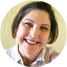 Danealia Maretka, LMFT