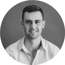 Dr. Garrett Knuckles, DC