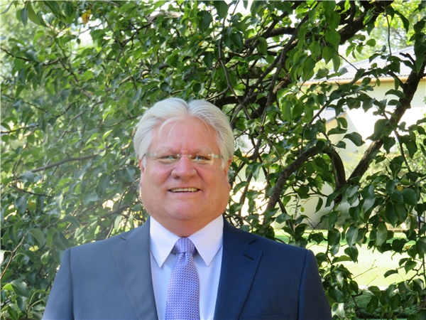 Dr. Jerry McCan, DDS