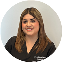 Dr. Melanie Freire, DC