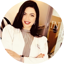 Dr. Tais Trevelin Lowry, DMD