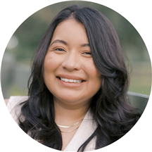 Flor Howell, LMFT Associate