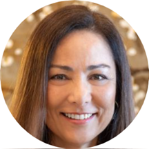 Suemi Oliveira, PMHNP